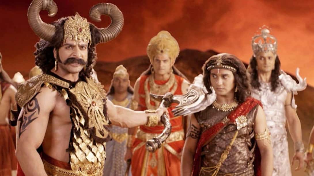 Mahishasuran takes Kartikeyan as hostage