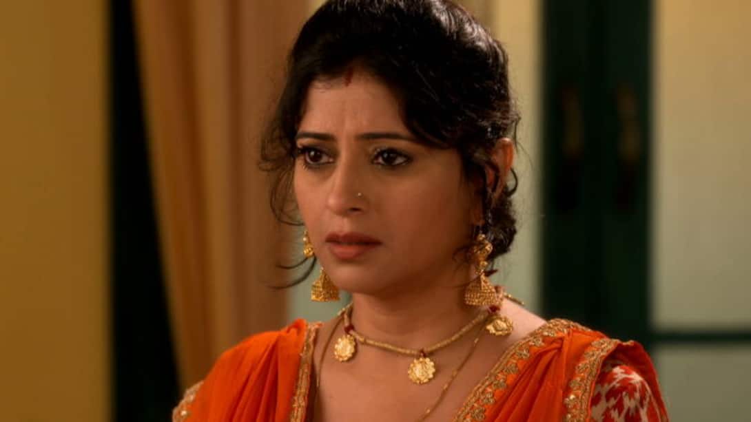 Nimmi asks Surbhi to protect Soumya
