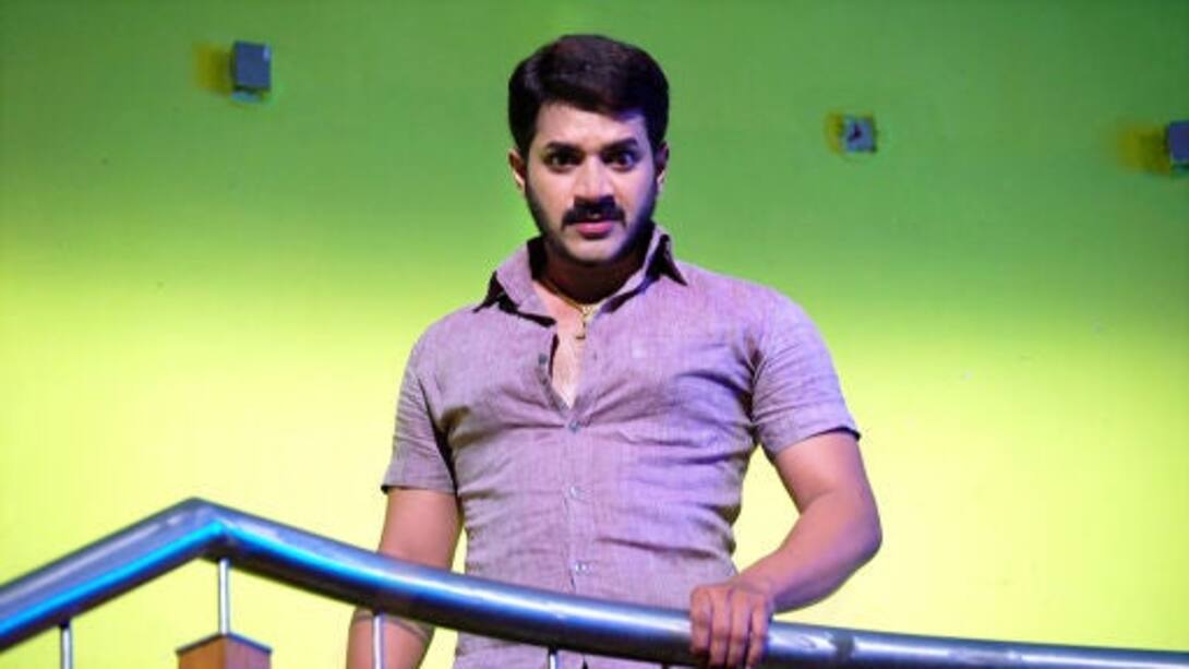Bharana defends Ragini's honour!
