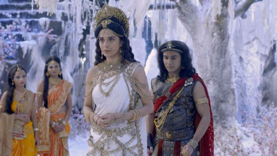 Parvathi defends Kartikeyan