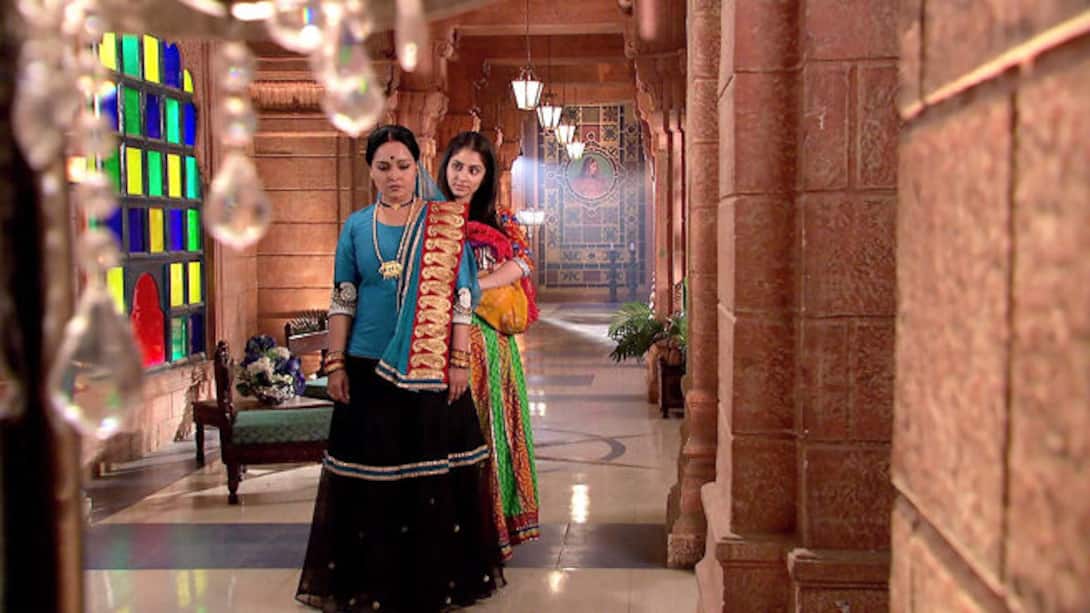 Laila and Mohini conspire against Parvati and Rudra