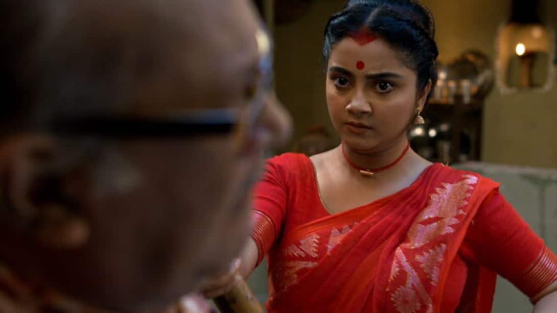 Durga confronts Jiban Ghurai