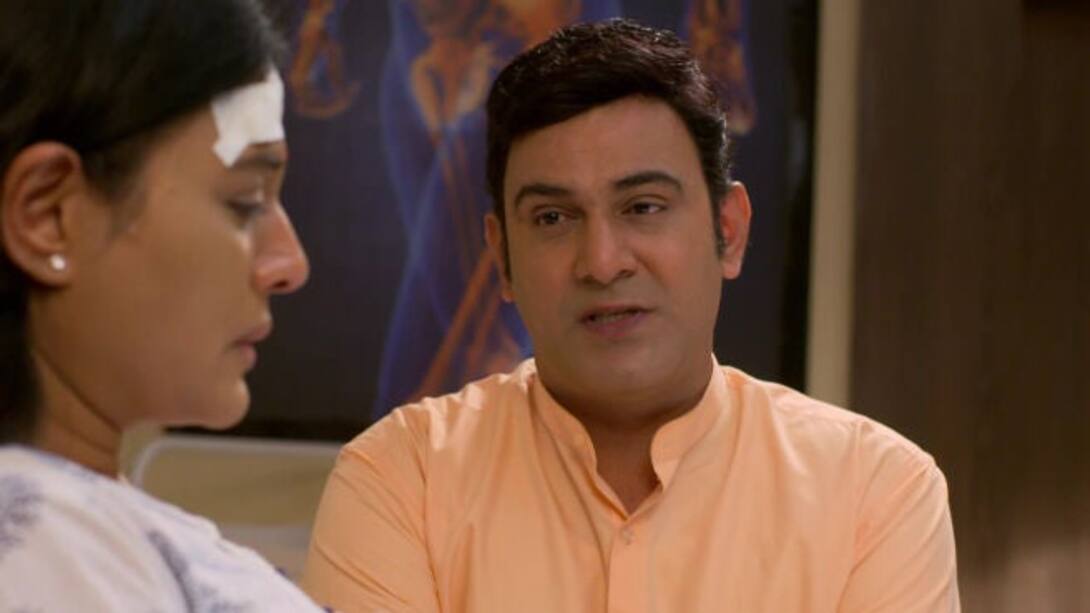 Ajay offers to help Meenakshi