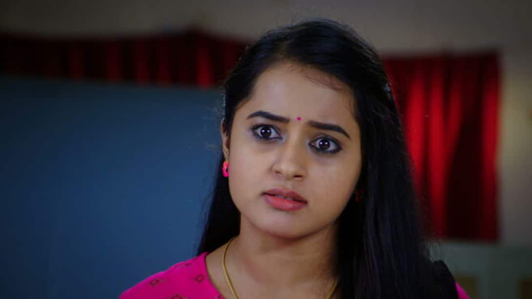 Watch Meera (Tamil) Season 1 Episode 64 : Aadhira Expresses Her Anger ...