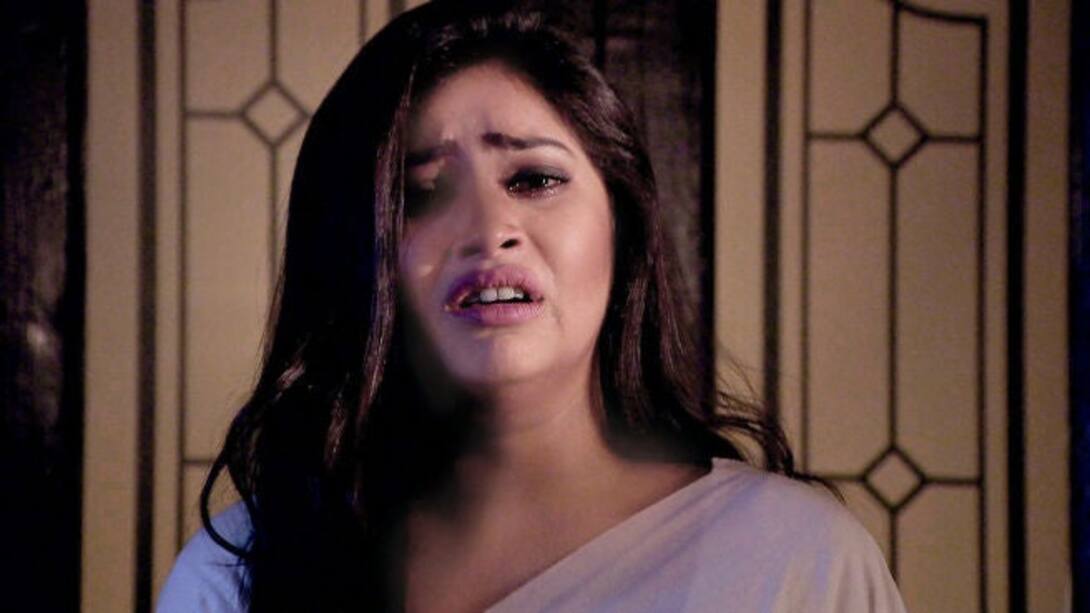 Meera is blamed for the murder