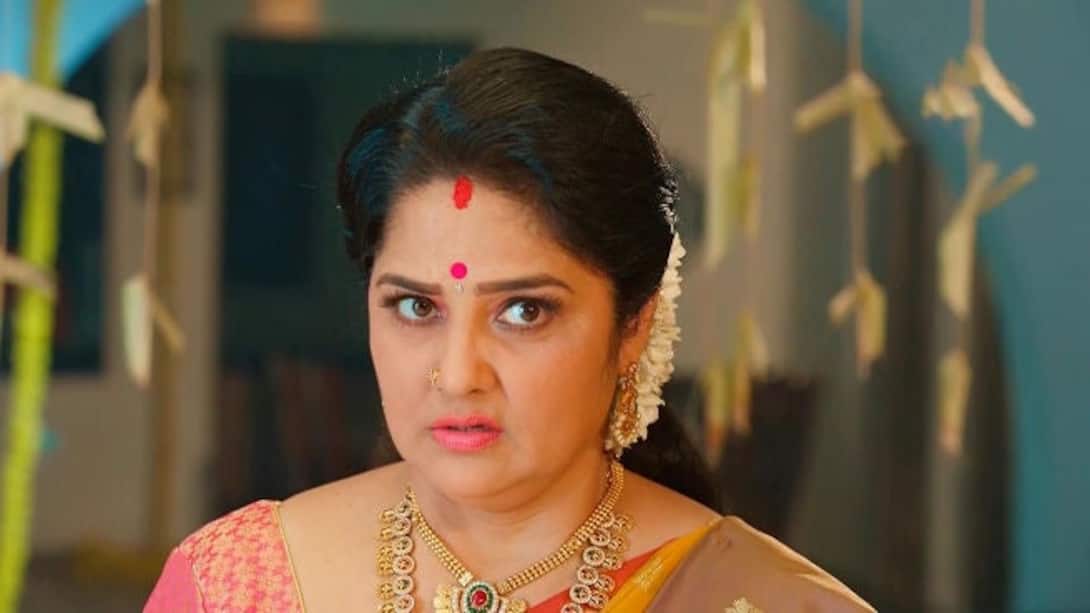Muthulakshmi gets angry