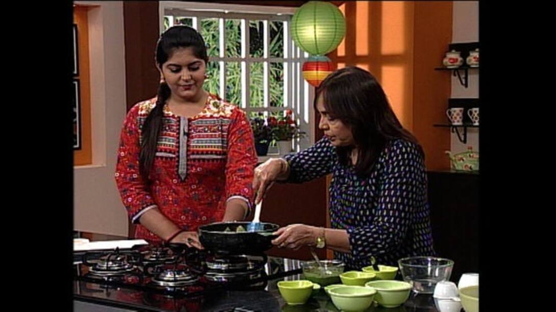 Recipes with green curry paste