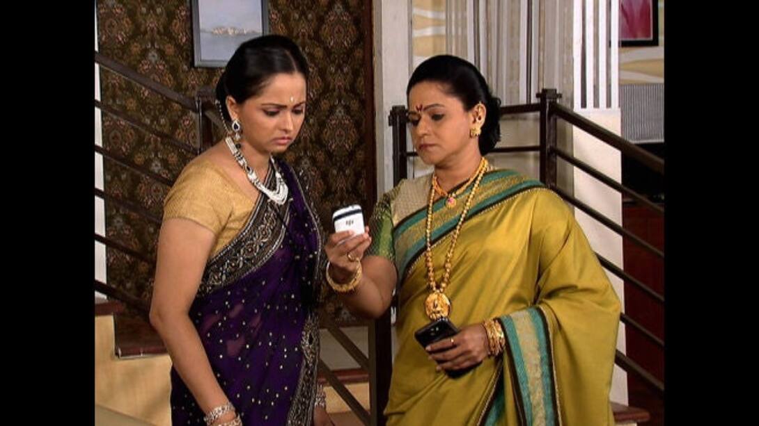 Nirmala talks to Sujata