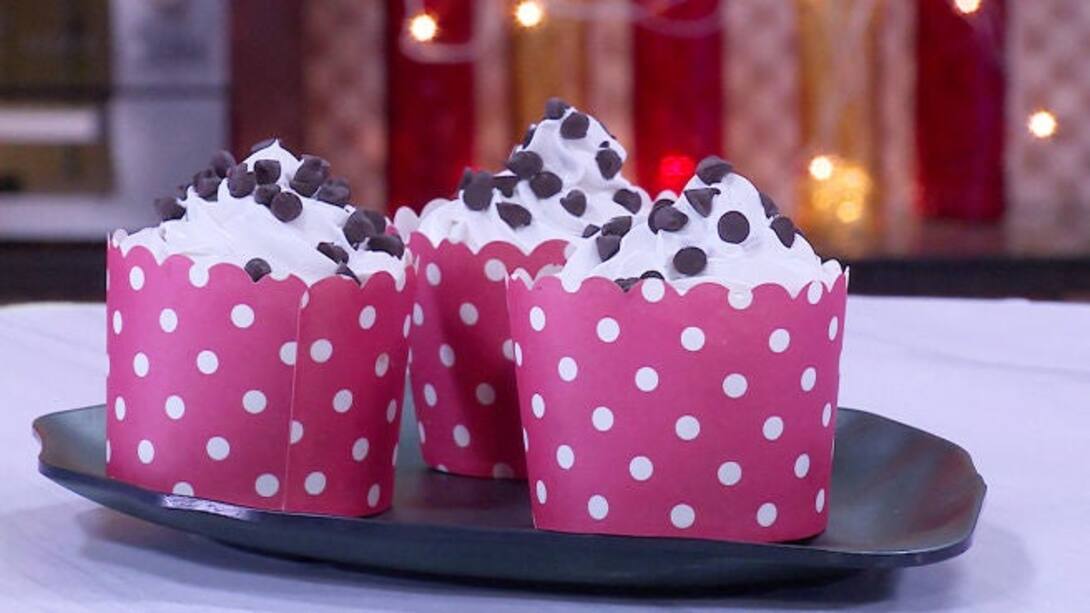 Choco chips cup cake