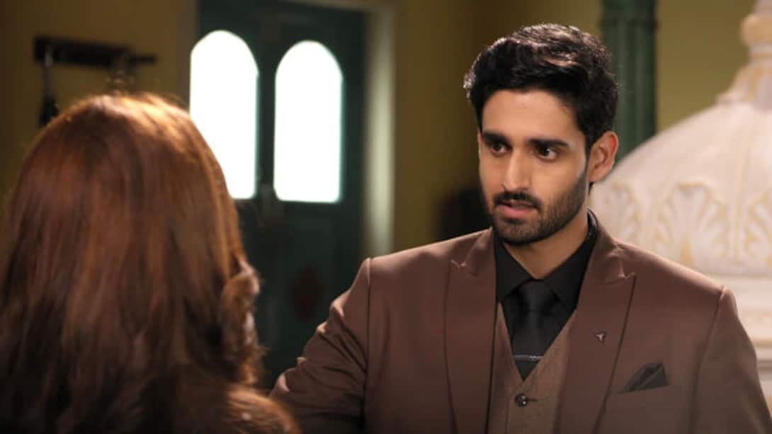 Is Nityam alert of Sonam's affair?