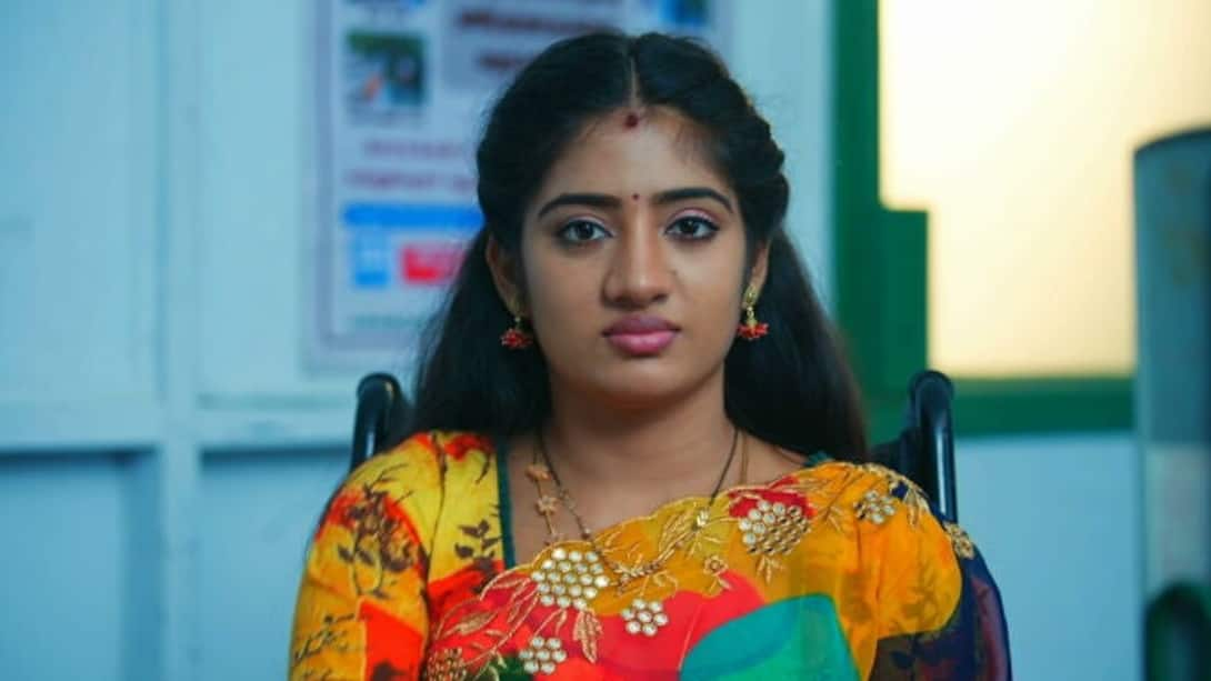 Watch Idhayathai Thirudathey Season 1 Episode 653 : Sahana Is Admitted ...