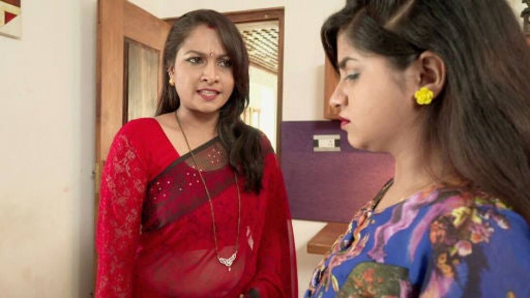 Indrani issues a stern warning to Divya