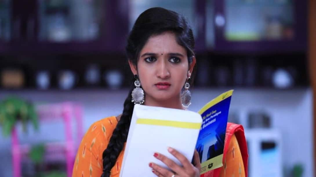Deepika finds a note in her book