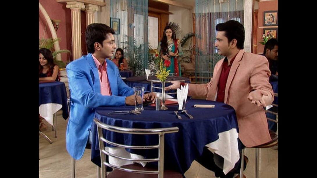 Ankita watches Aarav talking to NK