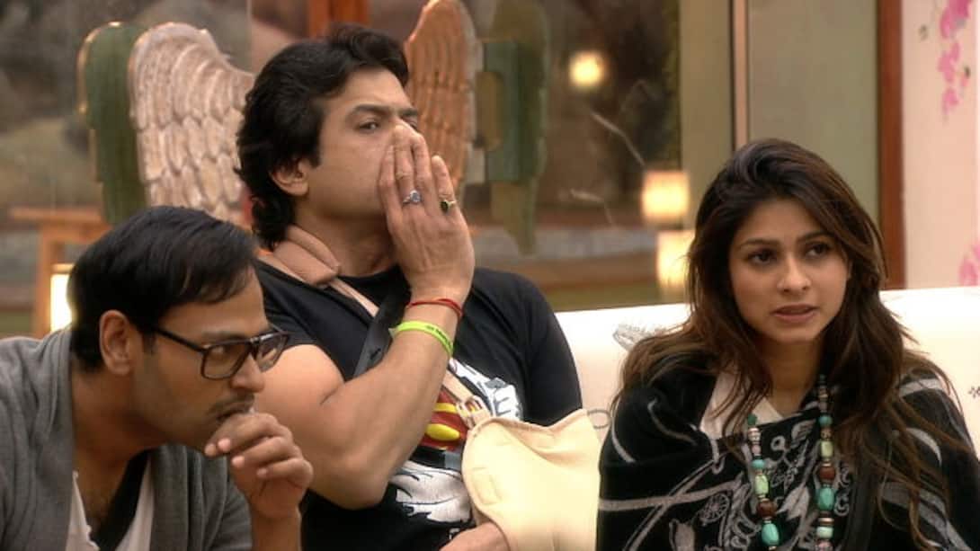 Kushal and Ajaz compete for Gauhar