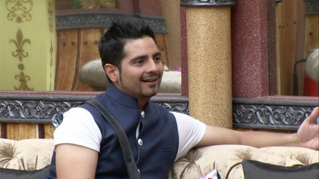 Day 13: Crazed fans after Karan
