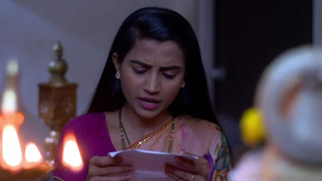 Bhagyashree reads Abasaheb's note