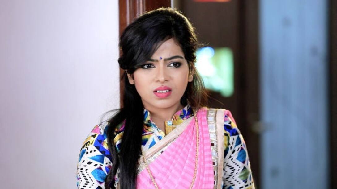 Sadhana grows suspicious