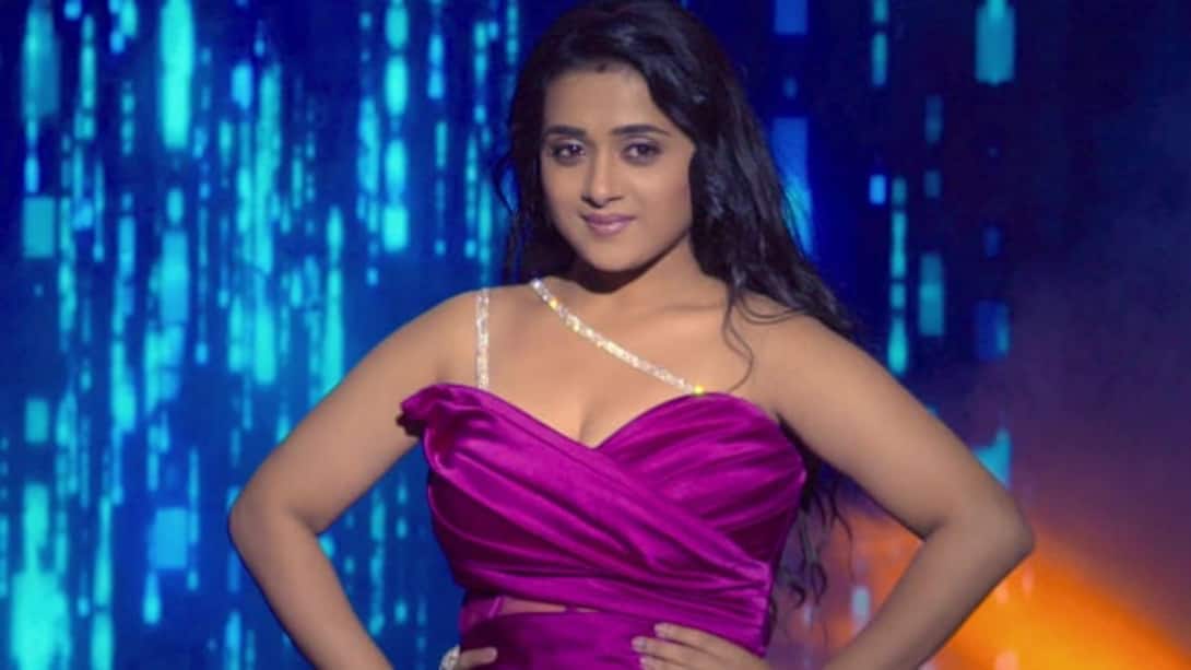 Simar overcomes stage fright