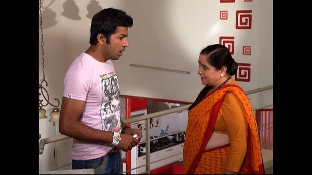 Bhavana searches Parijata's room