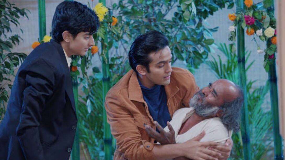 Anirudh protects an old man!