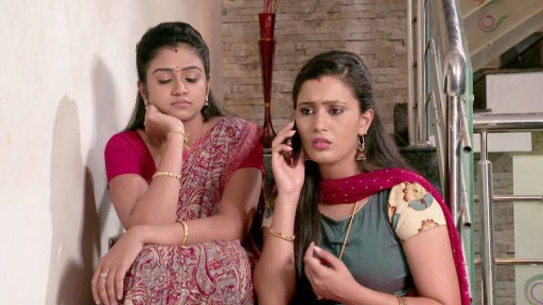 Shruthi receives a mysterious phone call
