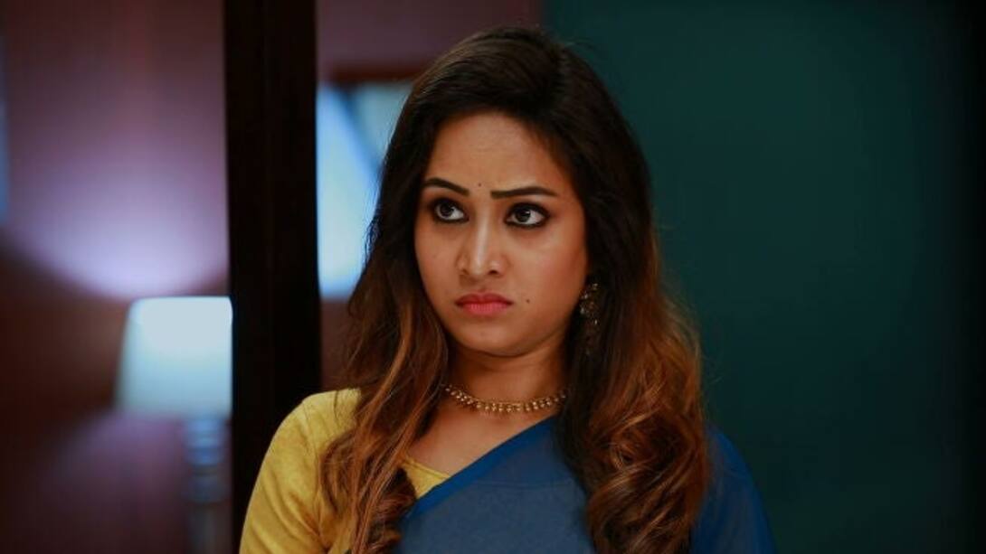 Watch Manthira Punnagai Season 1 Episode 32 A Stranger In Guru's