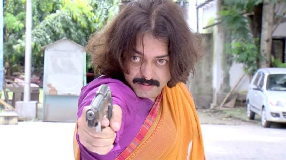 Rakhaal shoots Jhumur