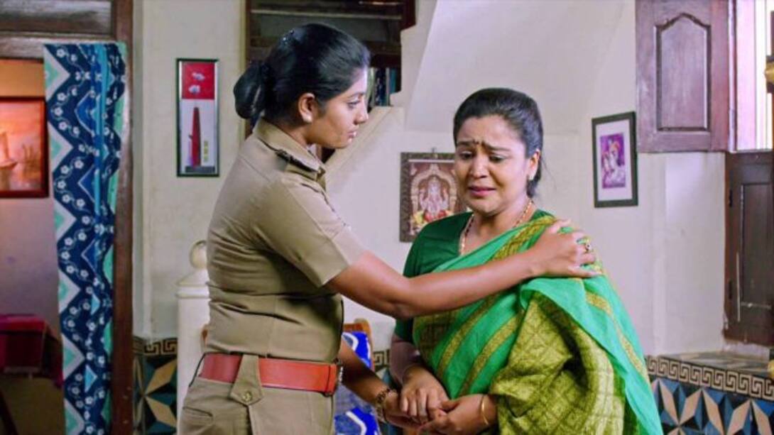 Sivagami convinces Mageshwari