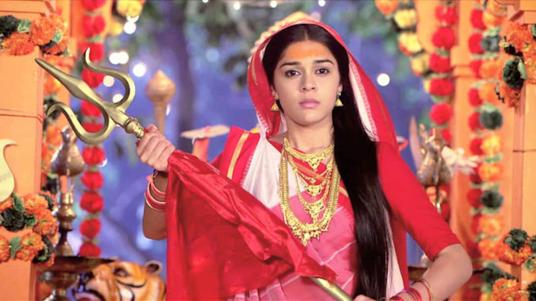 Dhaani prevents a kidnapping.