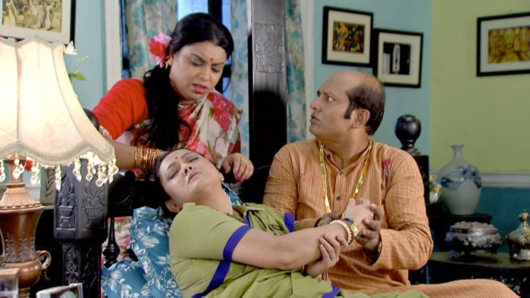 Satyapriya pretends to fall sick!