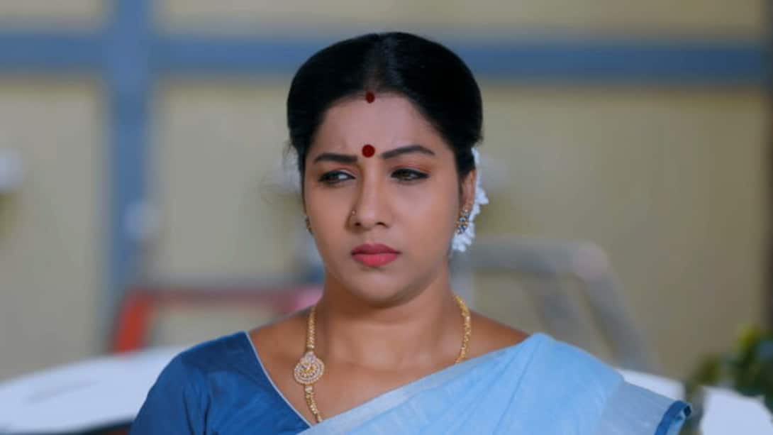 Mahalakshmi arrives to conduct the marriage