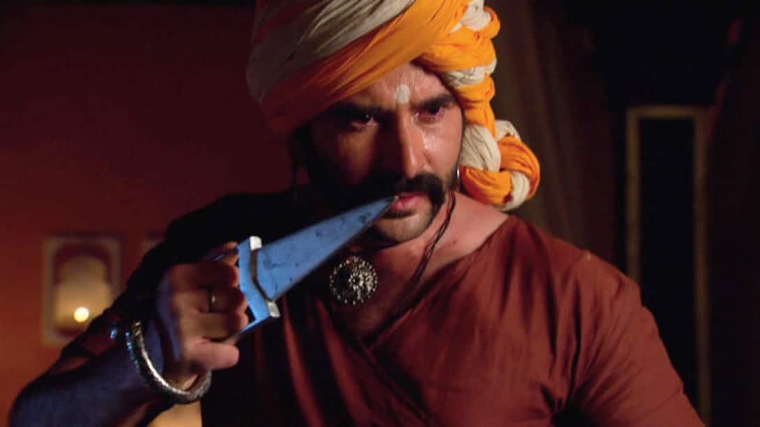 Noor attempts to murder Shivaji