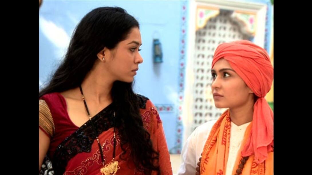 Jhanvi returns to the mansion