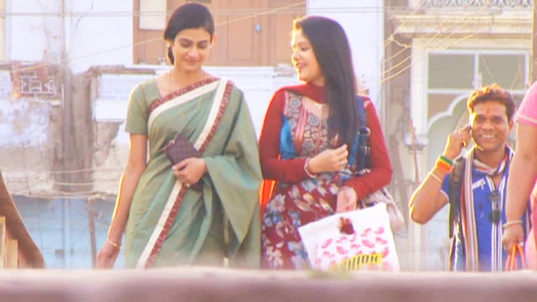 Megha is surprised to meet Prerna