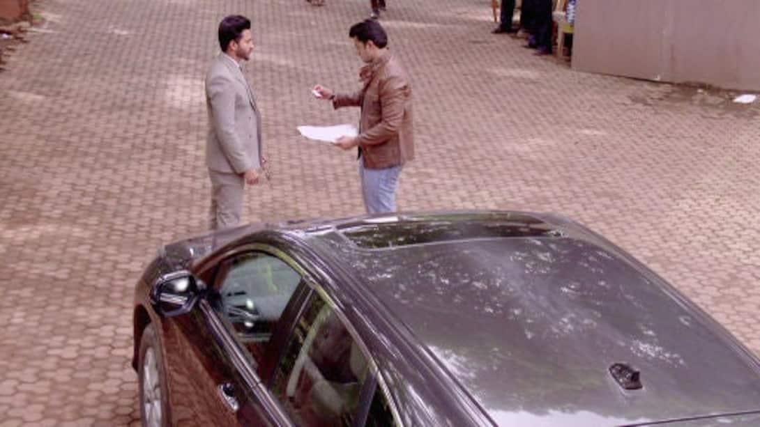 Prem meets Piyush for the first time