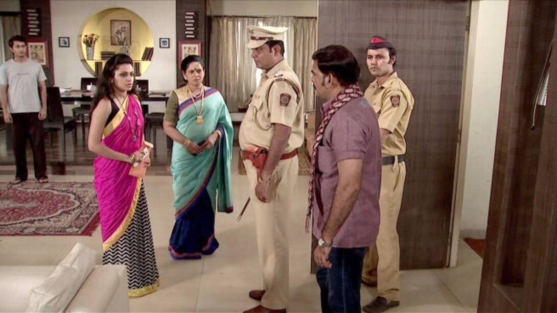 Ankita outsmarts the policemen