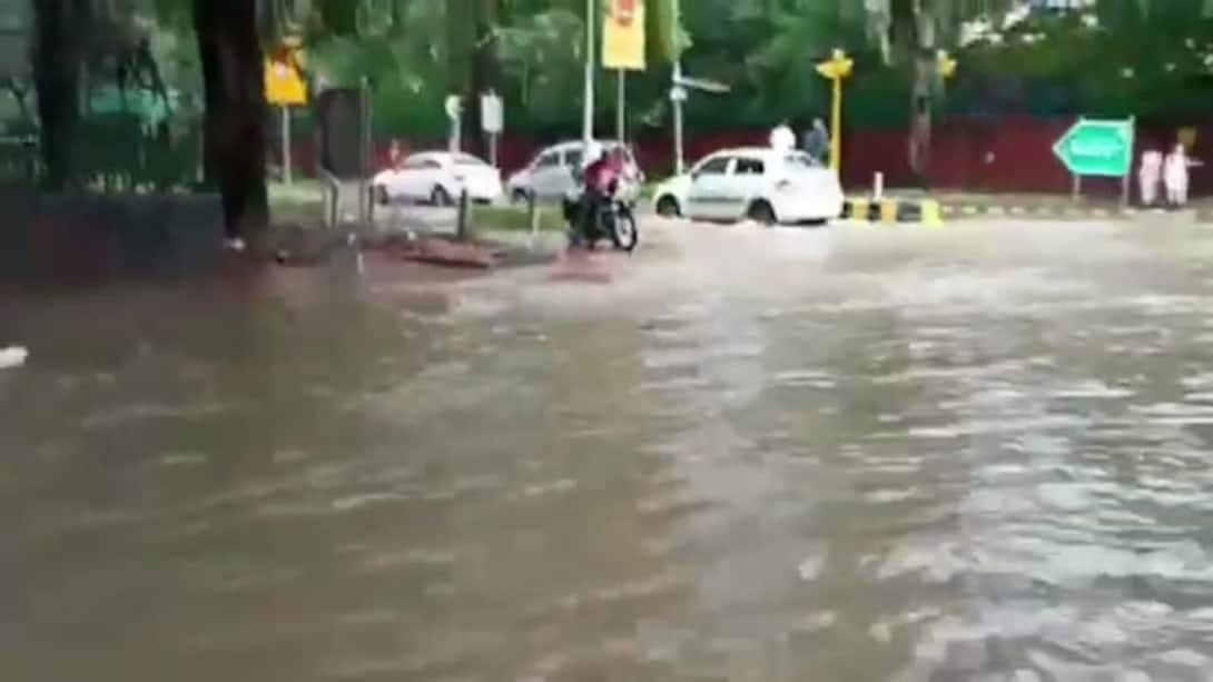 Watch Delhi Lodhi Road Waterlogged After Heavy Rains News On JioCinema