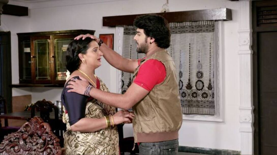Abhishek's promise to Saroja