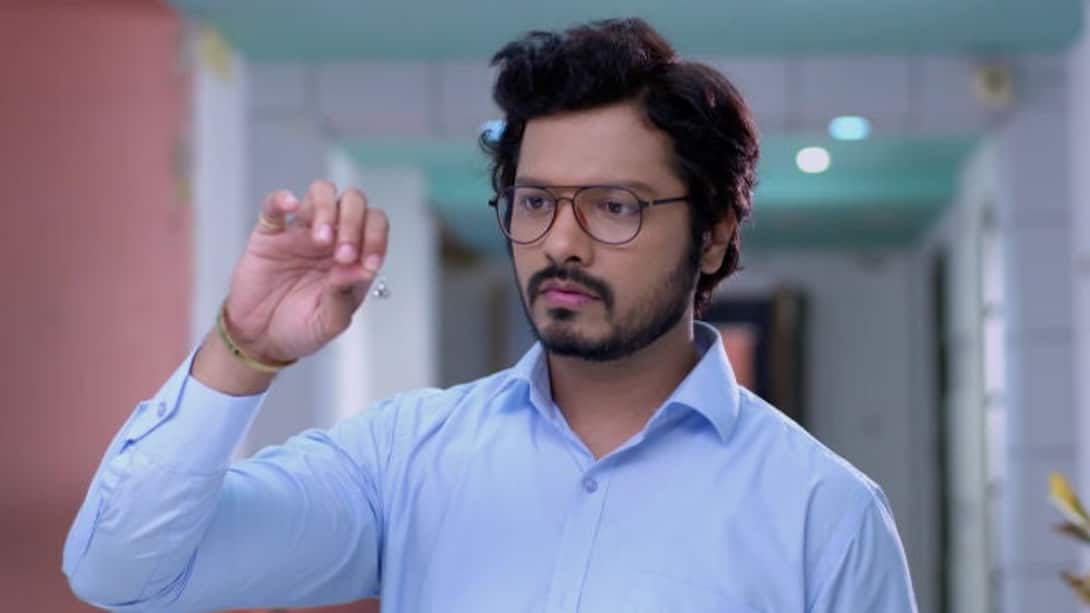 Rajvardhan learns about the threat