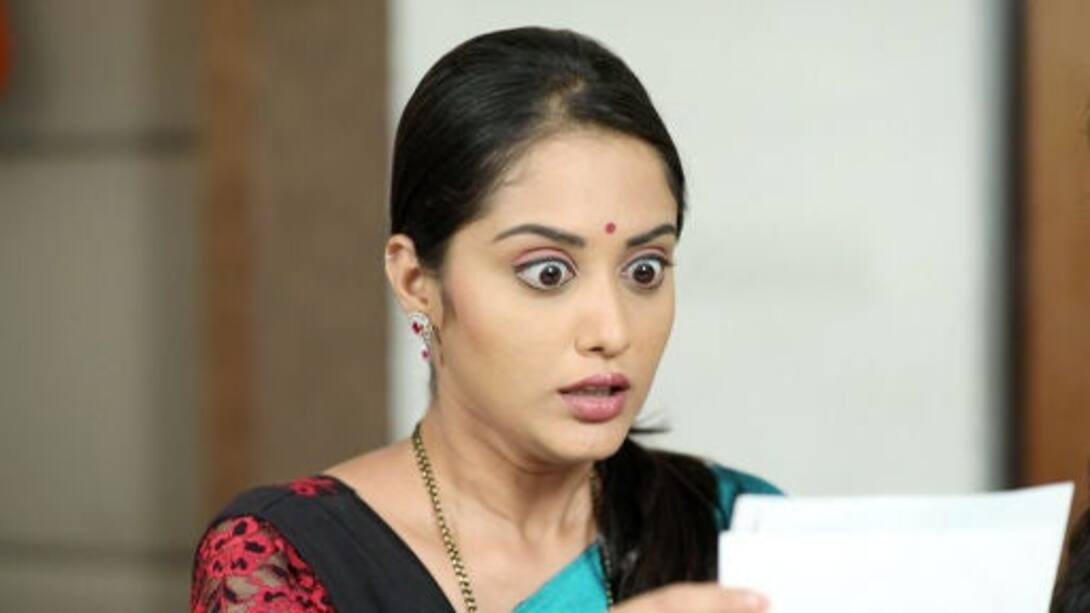 Nandini is blackmailed!