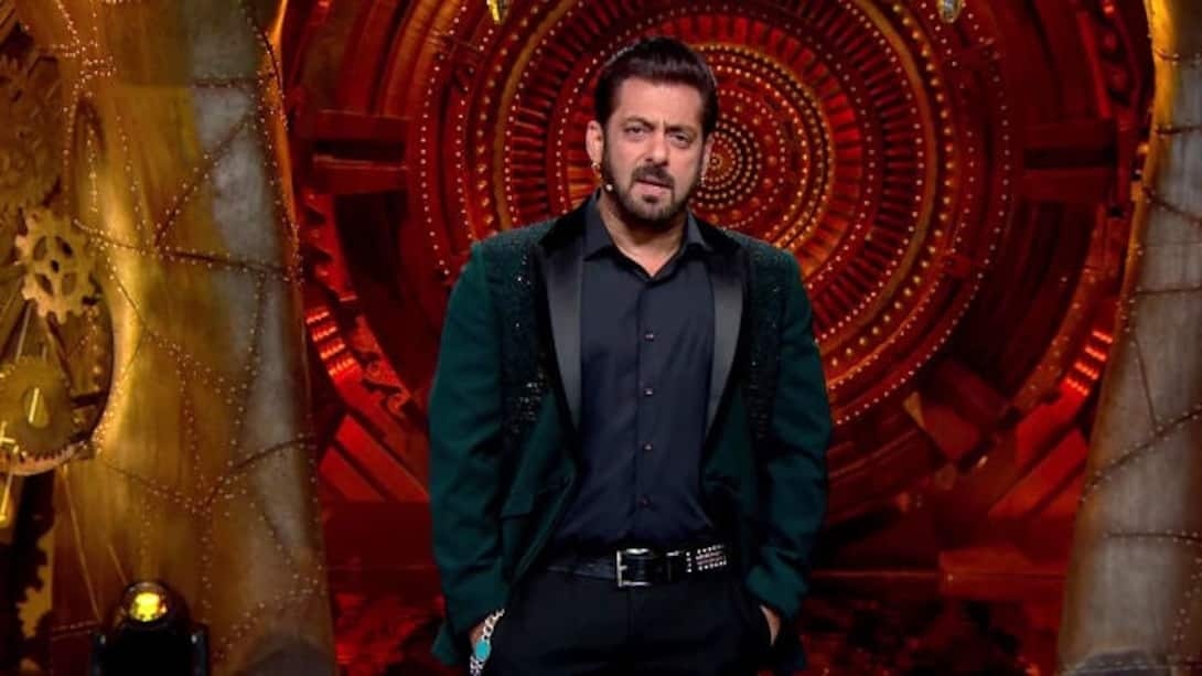 Watch Salman Introduces A Hot Charmer! Video Online(HD) On JioCinema