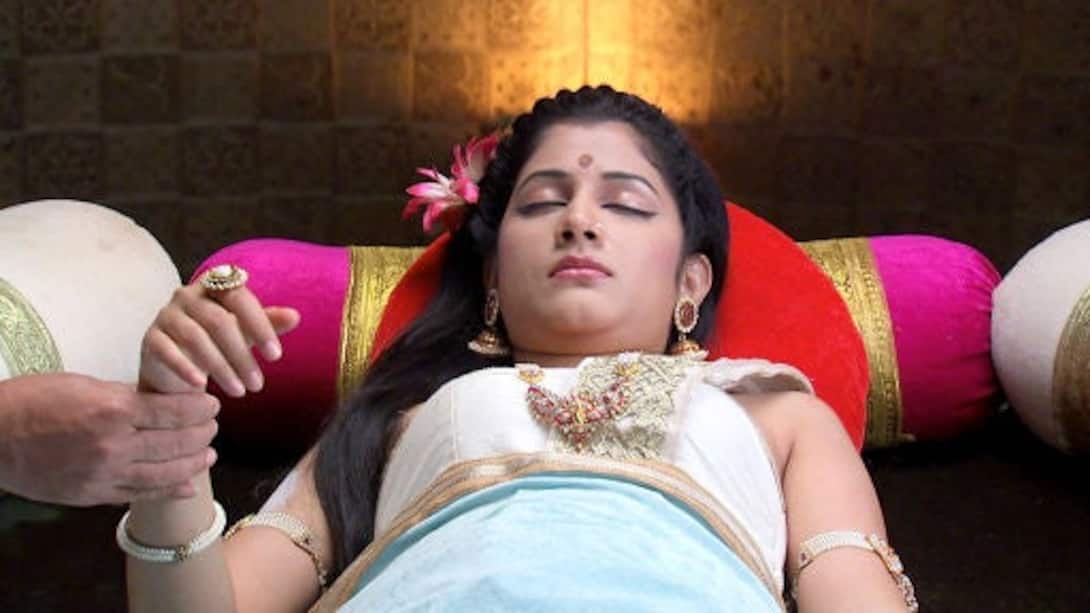 Sati's unconscious state gets her family worried