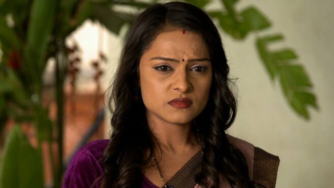 Dhara decides that she will not teach Bhavya