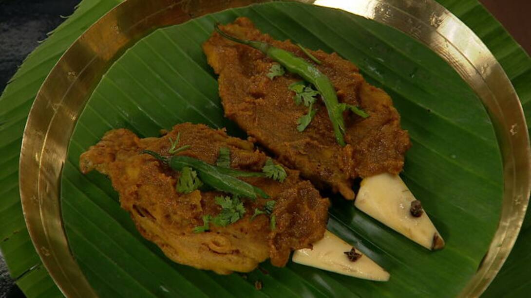 Watch Rannaghorer Goppo Season 1 Episode 10 Banana Flower Fish