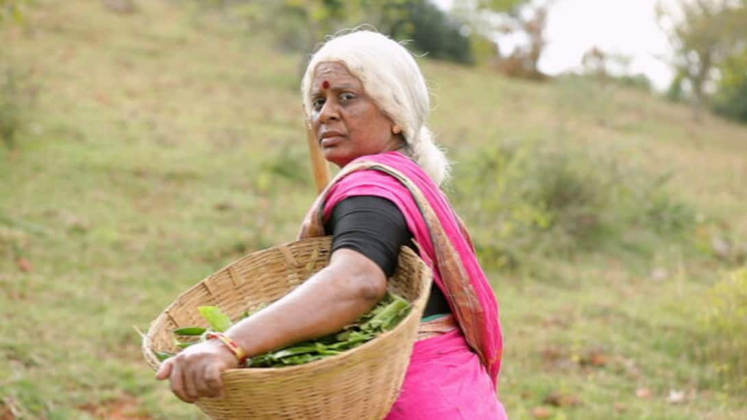 The witch comes to help Sakthi