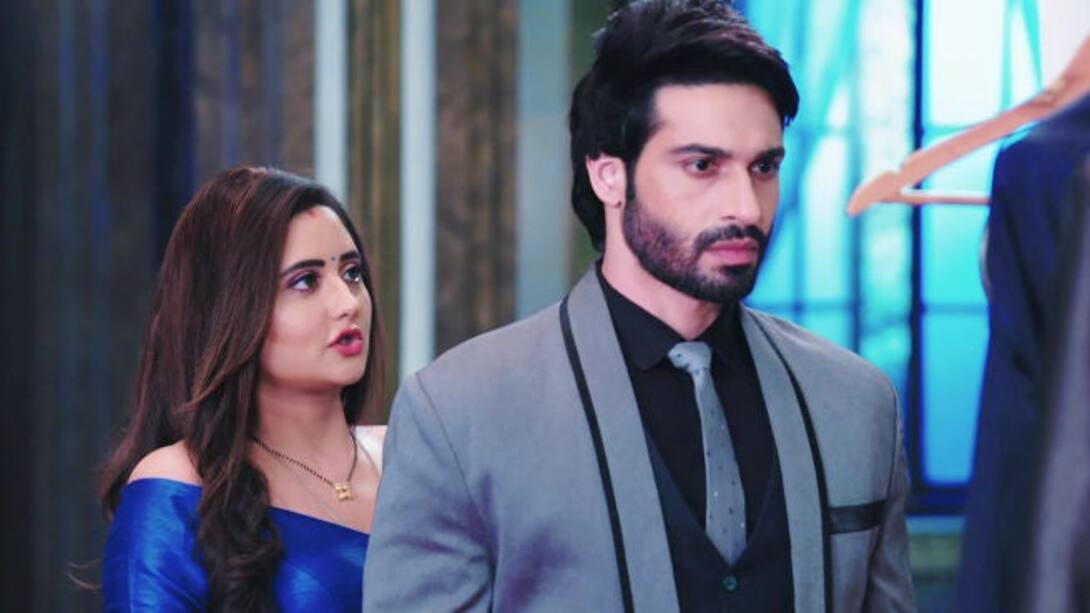 Shalakha manipulates Dev!