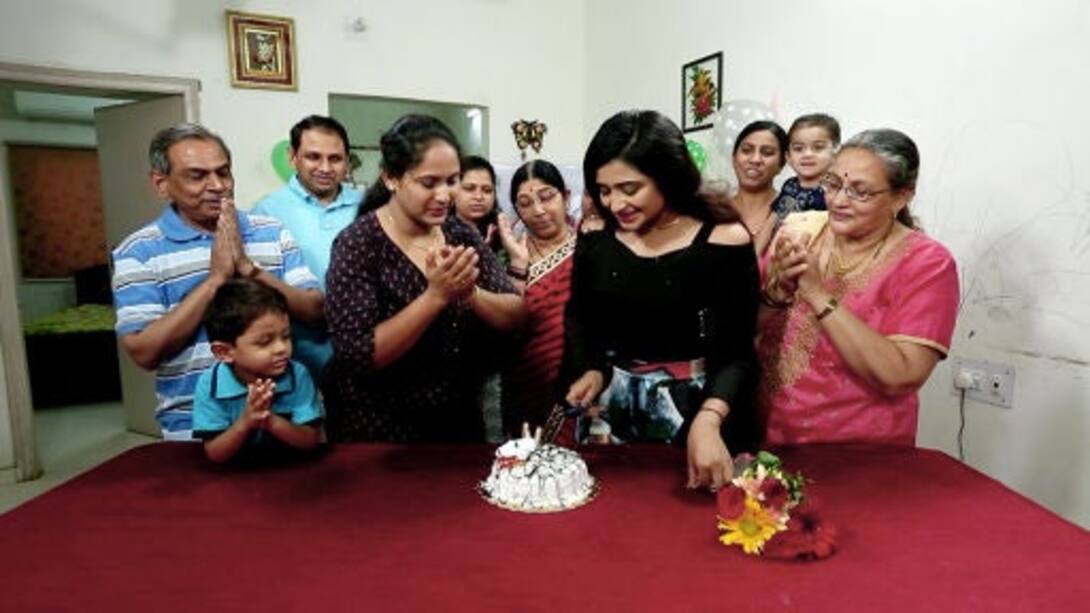Priyanka celebrates Dipali's birthday