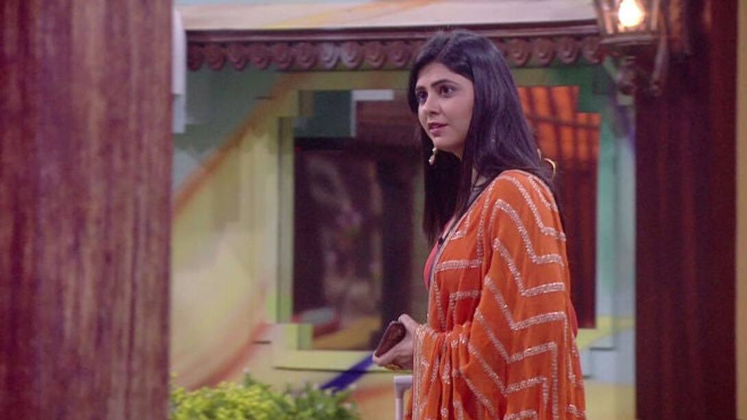 Watch Veena Jagtap In The House! Video Online(HD) On JioCinema