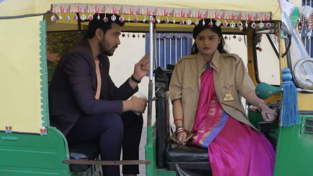 Raashi’s first Rikshaw ride after marriage